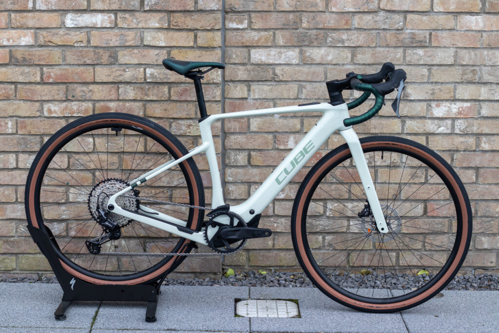 Cube Nuroad Hybrid C:62 Race 400x