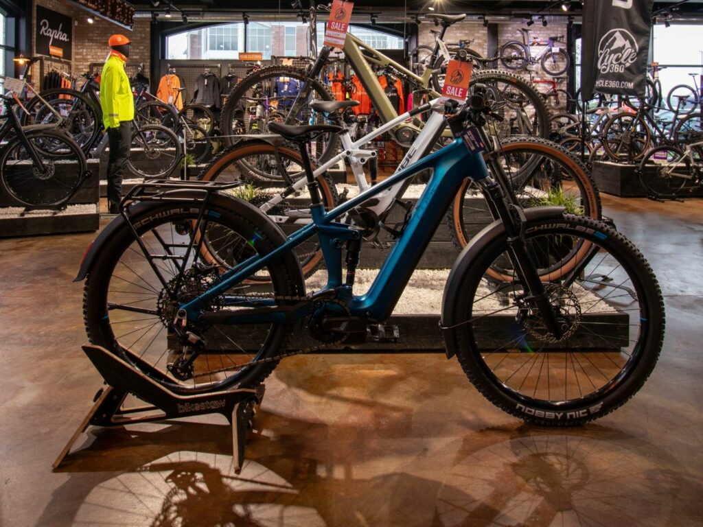 Cube Stereo Hybrid ONE44 EX 800