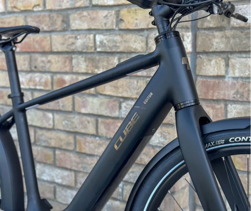 Hybrid e‑Bikes at Cycle 360