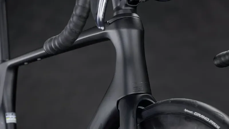 Cube Agree C:62 Pro Road Bike in Blackline-5
