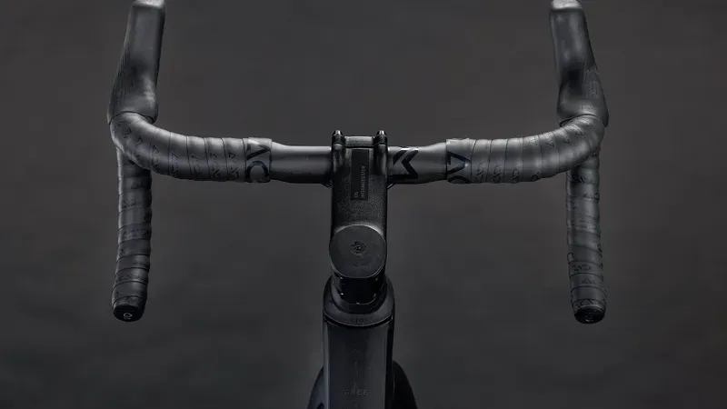 Cube Agree C:62 Pro Road Bike in Blackline-6