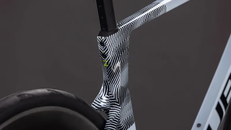 Cube Agree C:62 Race Road Bike in Glacier/Black-3