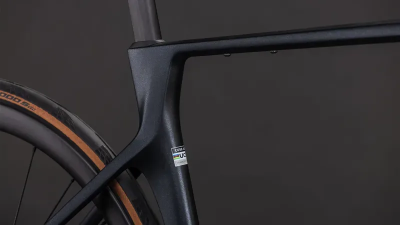 Cube Agree C:62 SLX Road Bike in Nightshift/Prism-5