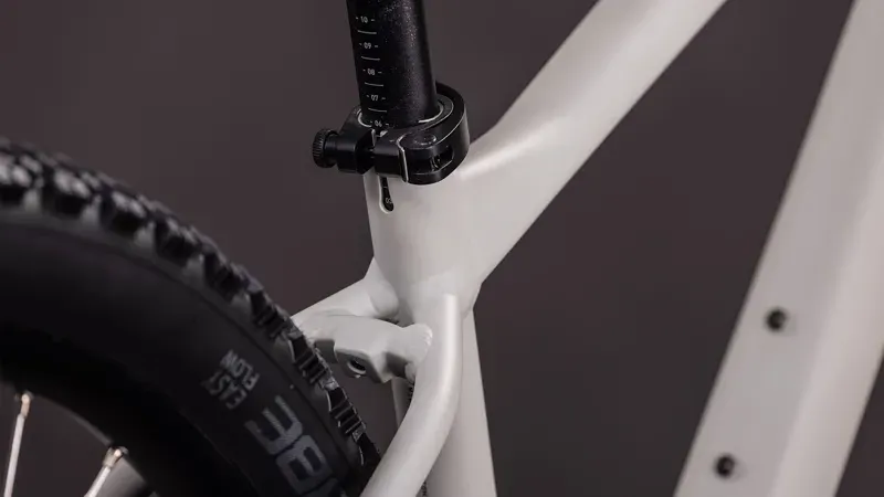 Cube Aim Pro Mountain Bike in Greige/Titan-2