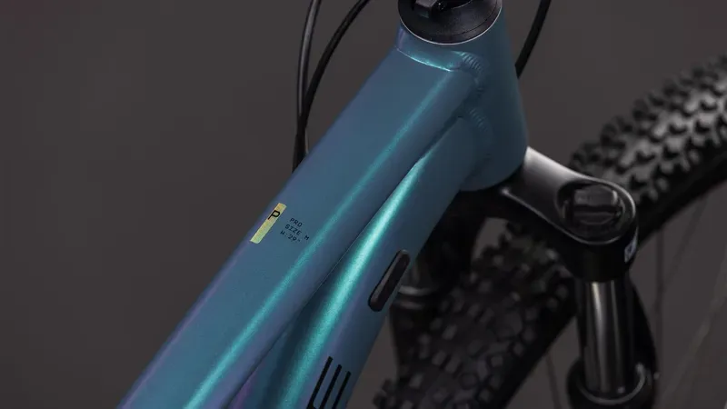 Cube Aim Pro Mountain Bike in Smaragd Grey/Prism-1