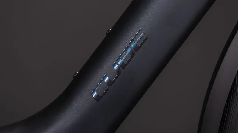 Cube Editor Hybrid Pro 400x FE Classic E-Hybrid Bike In Coal/Prism-5