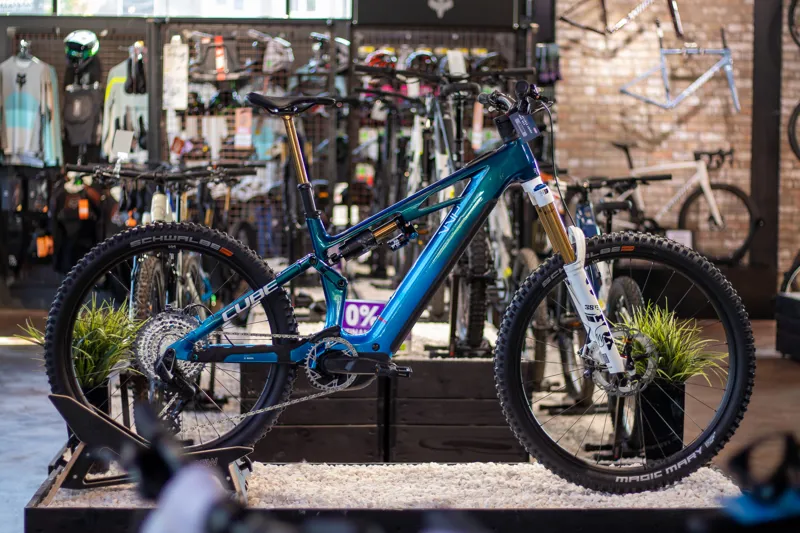 Cube e‑Bikes at Cycle 360