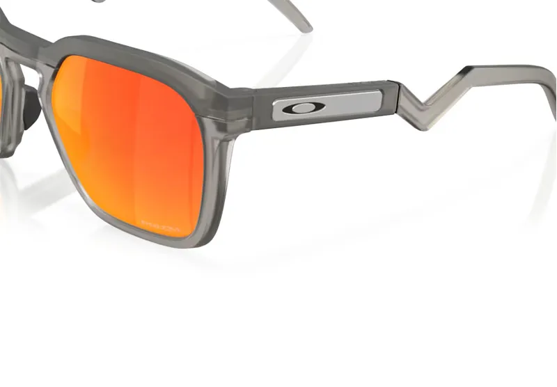 Oakley HSTN SQ in Matte Grey Smoke/Prizm Ruby-2