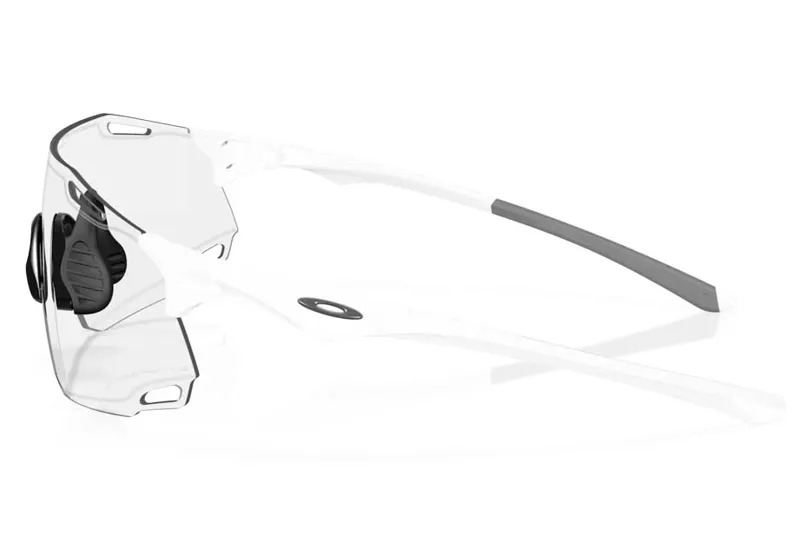 Oakley Cybr Dyno in Matt White w/ clear to black-1