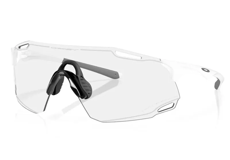 Oakley Cybr Dyno in Matt White w/ clear to black