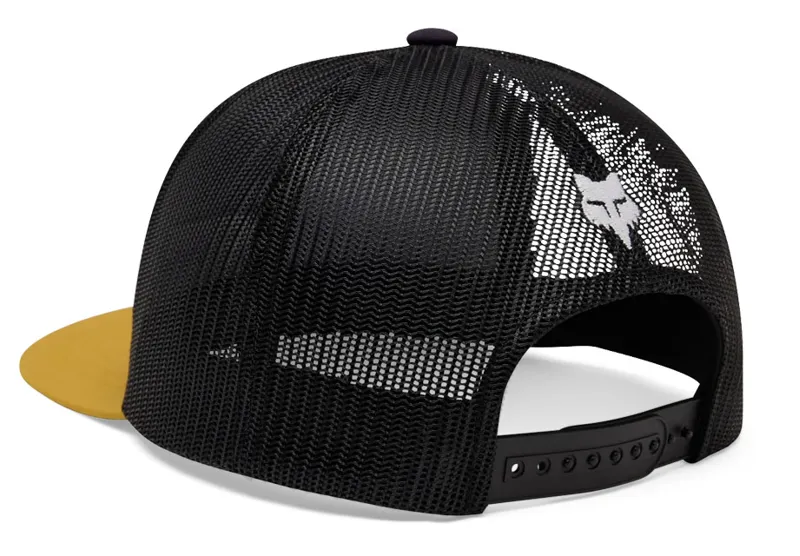 Fox Image Print Snapback Trucker in Perfect Plum-1