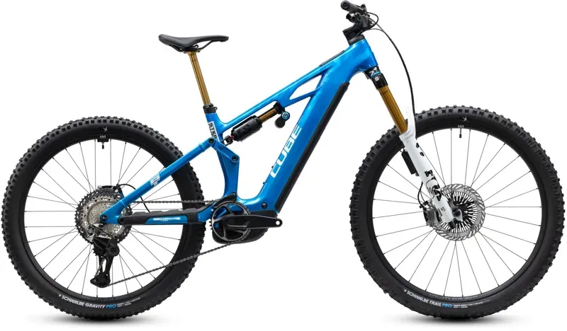 Cube Stereo Hybrid ONE77 HPC AT 800 eMountain Bike in Actionteam